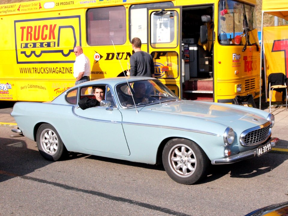 Volvo P 1800 dutch licence registration AL-22-99 pic3
