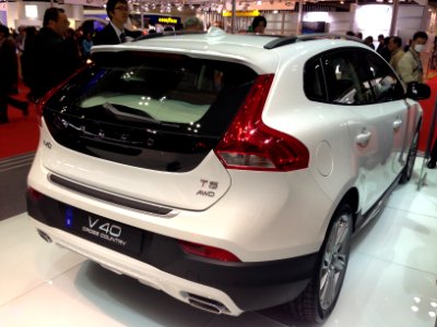 Volvo V40 Cross Country T5 AWD rear - Tokyo Motor Show 2013