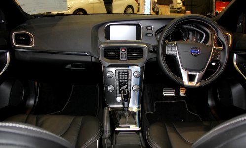 Volvo V40 T5 R-Design interior