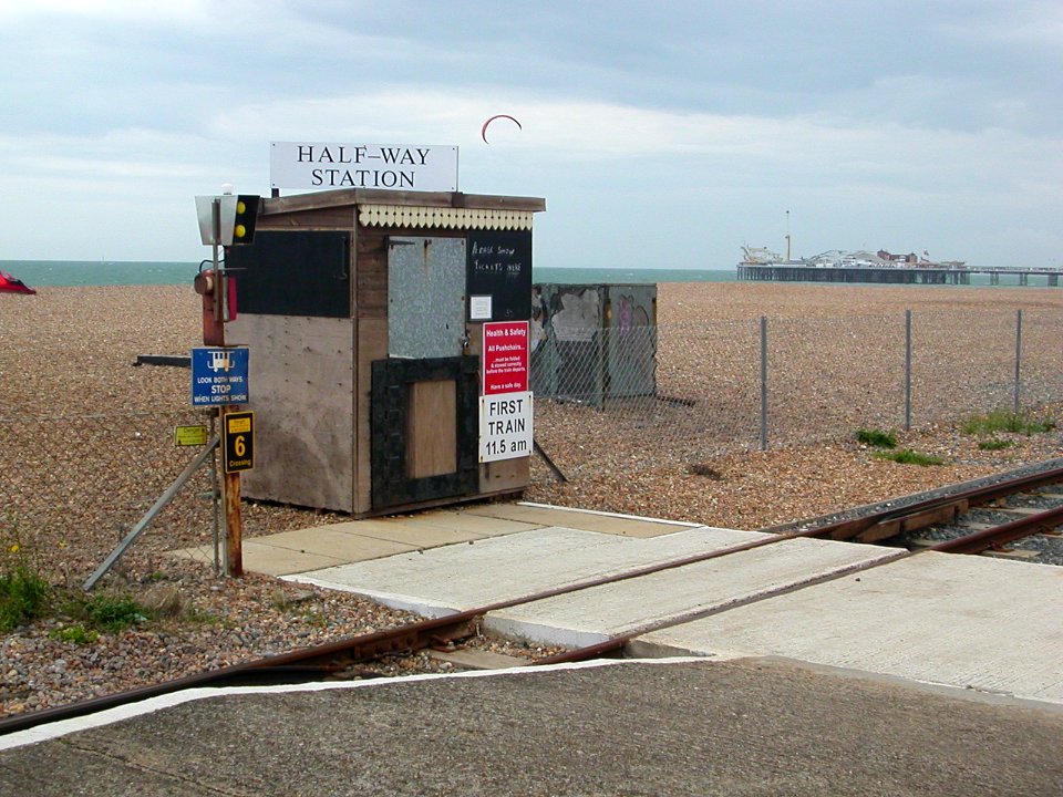 Volk's Electric Railway, Brighton (July 2007) (Halfway Station) (3)