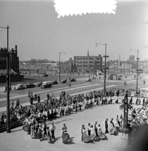 Volksdansers uit Zuid Afrika geven demonstratie te Rotterdam, Bestanddeelnr 905-7014