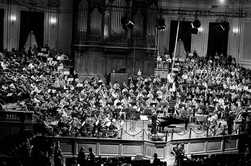 Vooraanzicht van het orkest, Bestanddeelnr 930-5768
