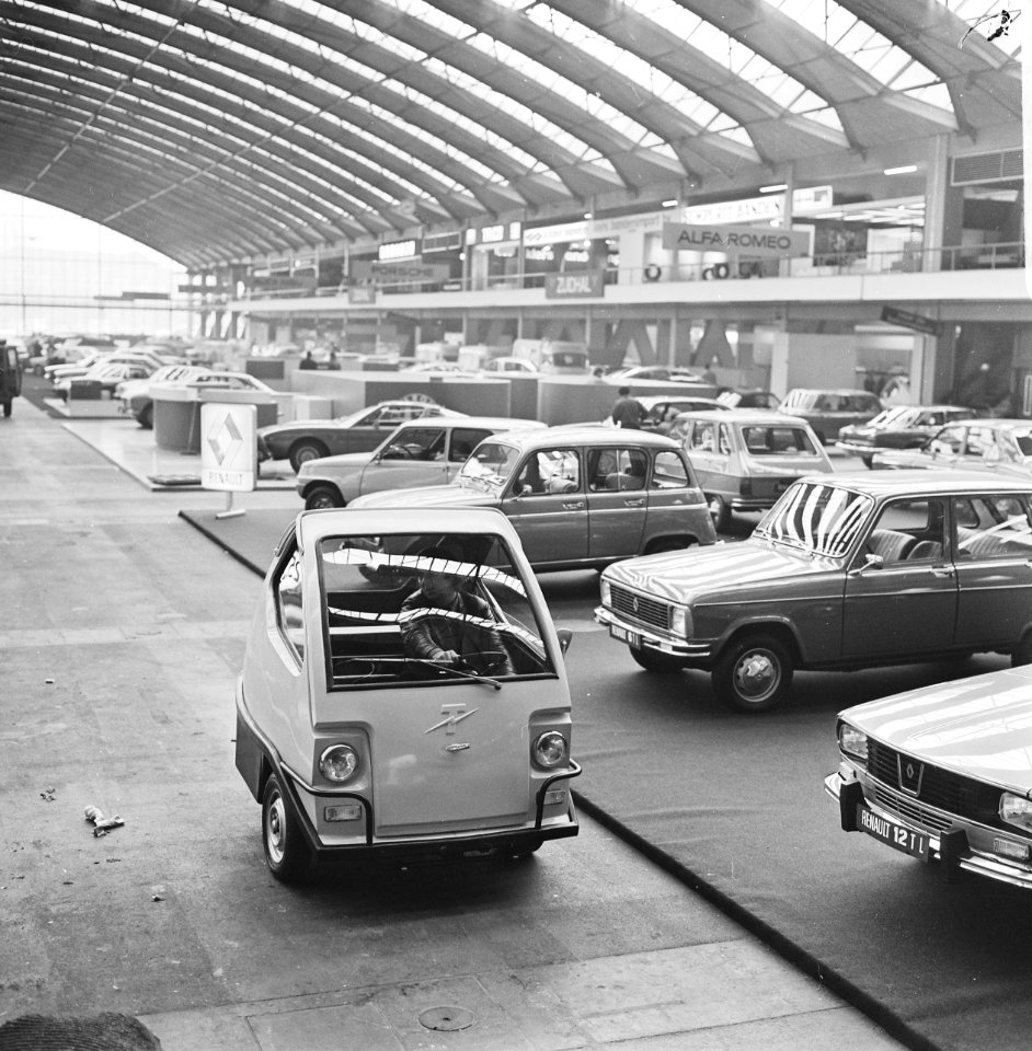 Voorbereiding RAI-personenauto75 in Amsterdam, Frans elektrisch aangedreven auto, Bestanddeelnr 927-7427