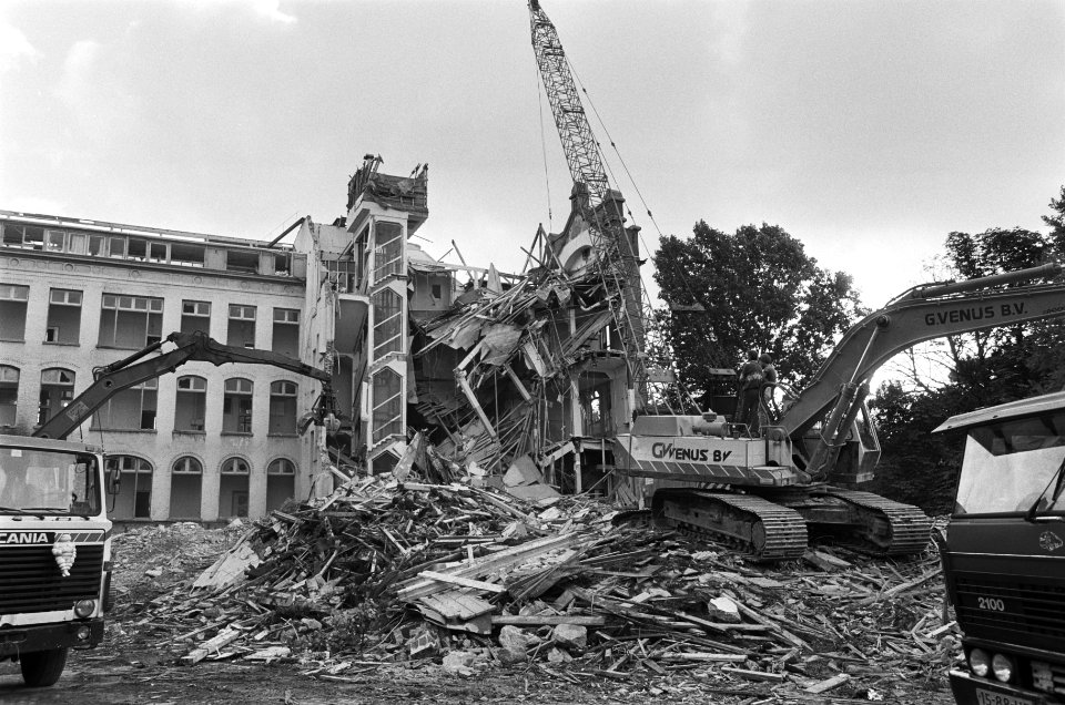 Voormalig GEB-gebouw aan de Stadhouderskade wordt gesloop, Bestanddeelnr 933-4022