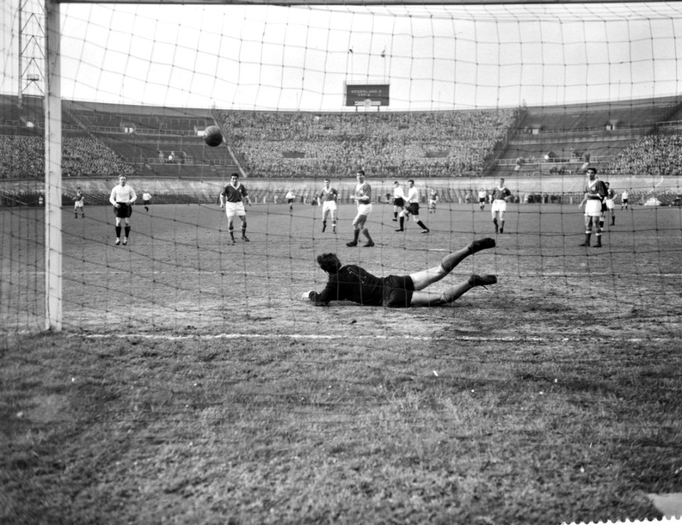 Voorlopig Nederlands elftal Sofia 1-2, in het Olympisch stadion te Amsterdam, Bestanddeelnr 909-4608