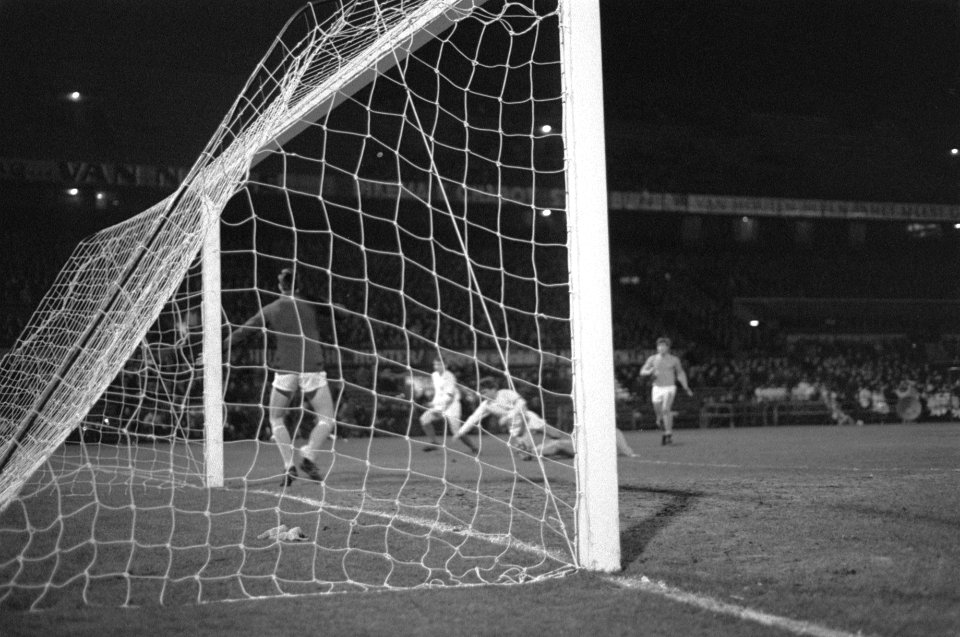 Voorronde van Wereldkampioenschap voetbal te Rotterdam, Nederland tegen Luxembur, Bestanddeelnr 922-2383