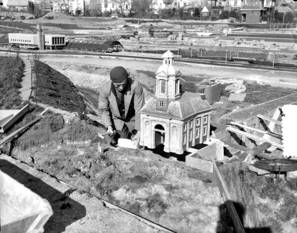 Voorjaarsschoonmaak Madurodam, Bestanddeelnr 905-5915