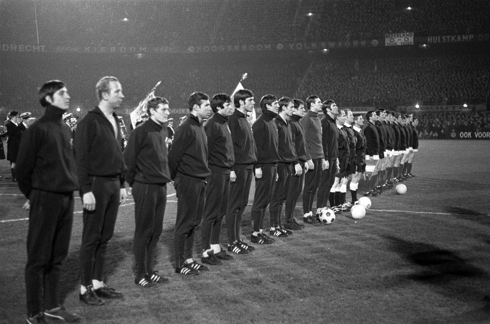 Voorronde van Wereldkampioenschap voetbal te Rotterdam, Nederland tegen Luxembur, Bestanddeelnr 922-2389