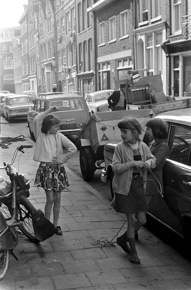 Voorjaar in de stad kinderen, Bestanddeelnr 922-2726