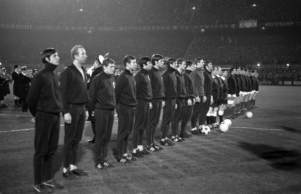 Voorronde van Wereldkampioenschap voetbal te Rotterdam, Nederland tegen Luxembur, Bestanddeelnr 922-2388