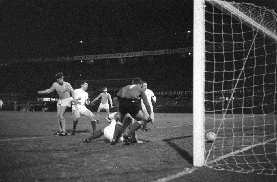 Voorronde van Wereldkampioenschap voetbal te Rotterdam, Nederland tegen Luxembur, Bestanddeelnr 922-2376