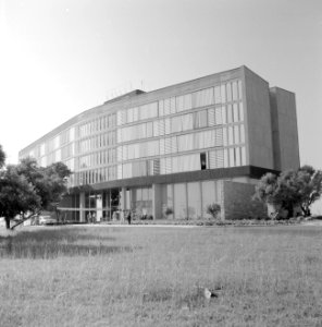 Voorgevel van het Avia-hotel, Bestanddeelnr 255-3089