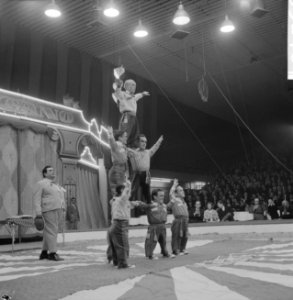 Voorstel Circus Americano in het Nieuwe RAI Gebouw. Lilliputnummer, Bestanddeelnr 913-3246