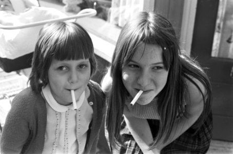 Voorjaar in de stad kinderen, Bestanddeelnr 922-2724 photo