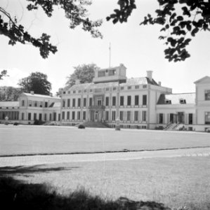 Voorgevel van het paleis, Bestanddeelnr 255-7922