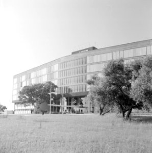 Voorgevel van het Avia-hotel, Bestanddeelnr 255-3087