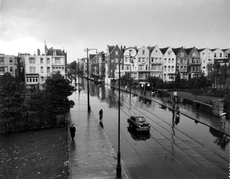 Vondelbrug te Amsterdam klaar om de tram te ontvangen, Bestanddeelnr 909-9143
