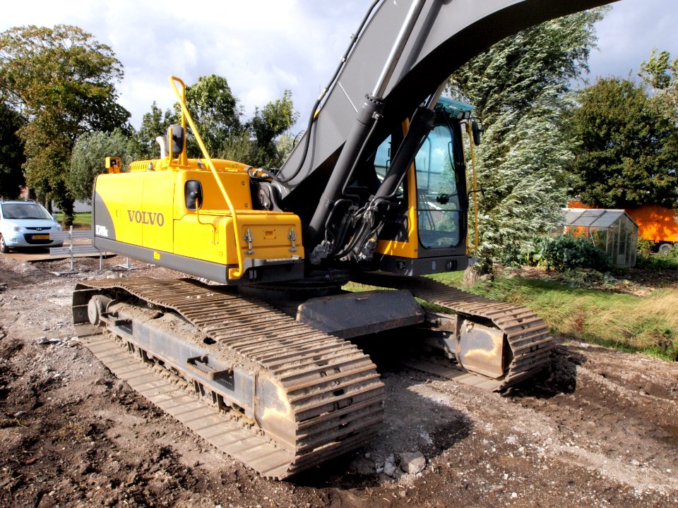 Volvo EC240B lc (owner Loon op Zand) p2