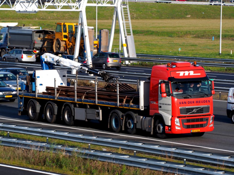 Volvo FH 420 6X2, Van der Meijden-001
