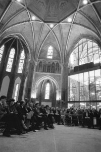 Vondelkerk in Amsterdam door minister Brinkman officieel in gebruik gesteld voor, Bestanddeelnr 933-8155