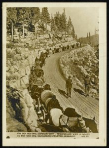 Von der Öst.-Ung. Südwestfront Trinkwasser wird in Wagen zu den Öst.-Ung. Hochg, Bestanddeelnr 158-1603