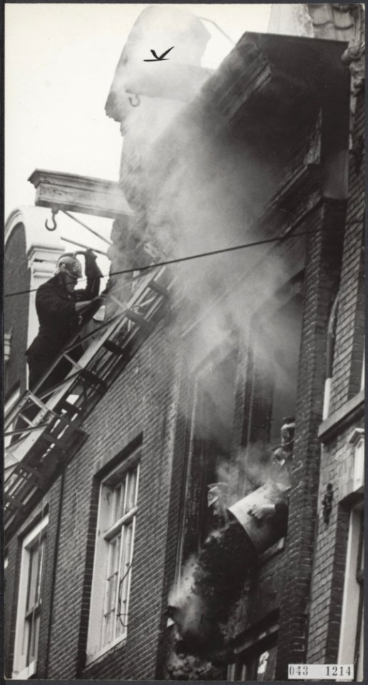 Voor de derde keer binnen enkele weken is in de Amsterdamse binnenstad brand uit, Bestanddeelnr 043-1214