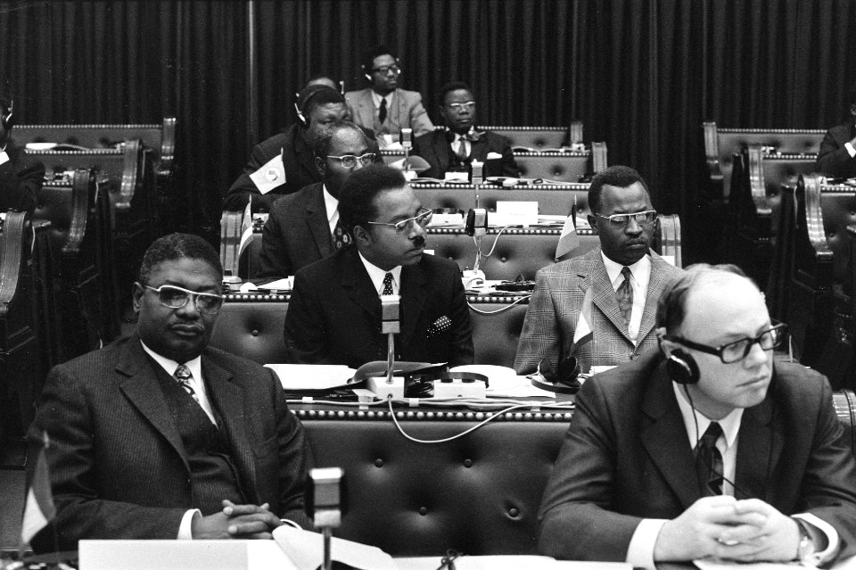 Voorvergadering van congres over associaties EEG met Afrikaanse landen in Tweede, Bestanddeelnr 925-2985