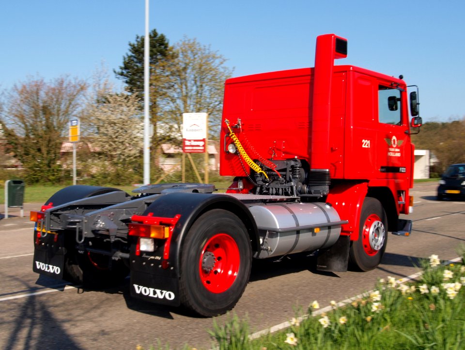 Volvo F12-4X2 (1981) licenceno BB-24-TF pic2