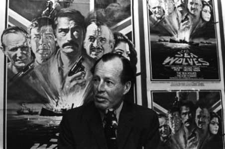 Voorvertoning van de film de Sea waters die op 16 oktober 1980 in premiere gaat., Bestanddeelnr 931-0370