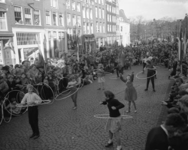 Voorwedstrijden om het hoela hoepelkampioenschappen van Amsterdam in de Westerst, Bestanddeelnr 909-9466