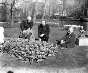 Voorzitter 1e en 2e Kamer op Keukenhof Jonkman, Kortenhor en Wanaren voorzitter , Bestanddeelnr 905-6739
