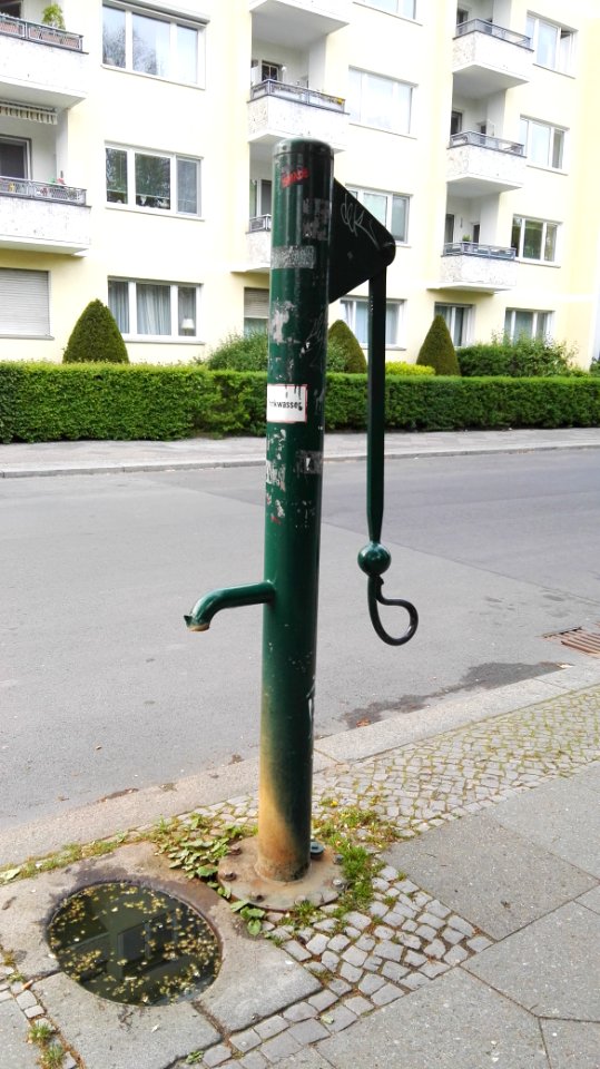 Wasserpumpe freiherr vom stein straße Berlin - 2