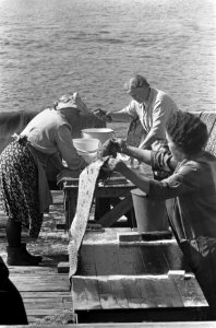 Wasvrouwen aan het werk in Helsinki, Bestanddeelnr 920-4630