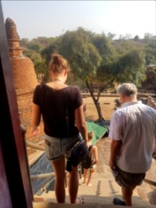 Wat Ratchaburana foreign visitors - 2017-02-13 (010)