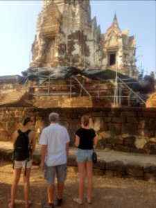 Wat Ratchaburana foreign visitors - 2017-02-13 (003)