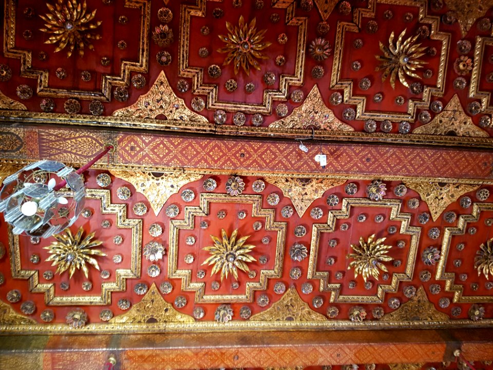 Wat Suwan Dararam ubosot - inside - 2017-02-13 (002)