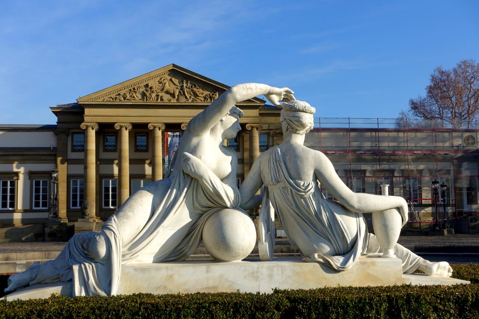 Wasser- und Wiesennymphe - Schloss Rosenstein - Stuttgart, Germany - DSC01647