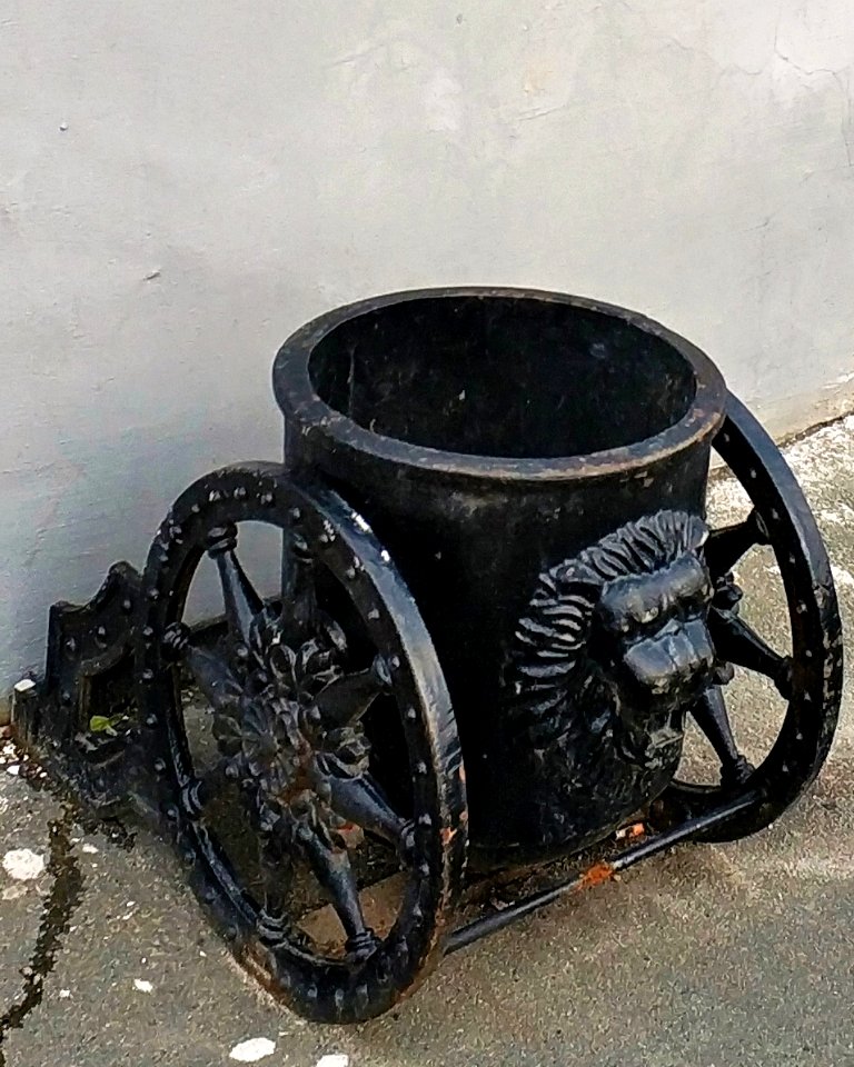 Waste container (Petrozavodsk)