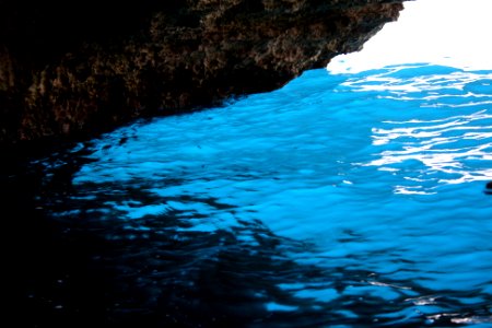 Wasser in der Blauen Grotte (Malta) photo