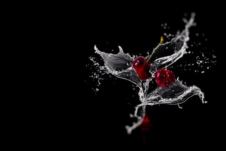 Refreshment water water splashes