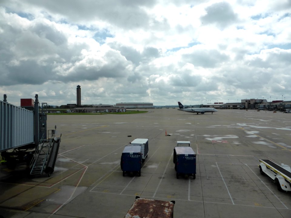 Washinton-Dulles-Airport-02