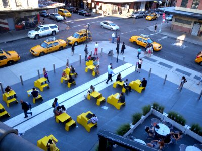Washington 13th yellow tables jeh