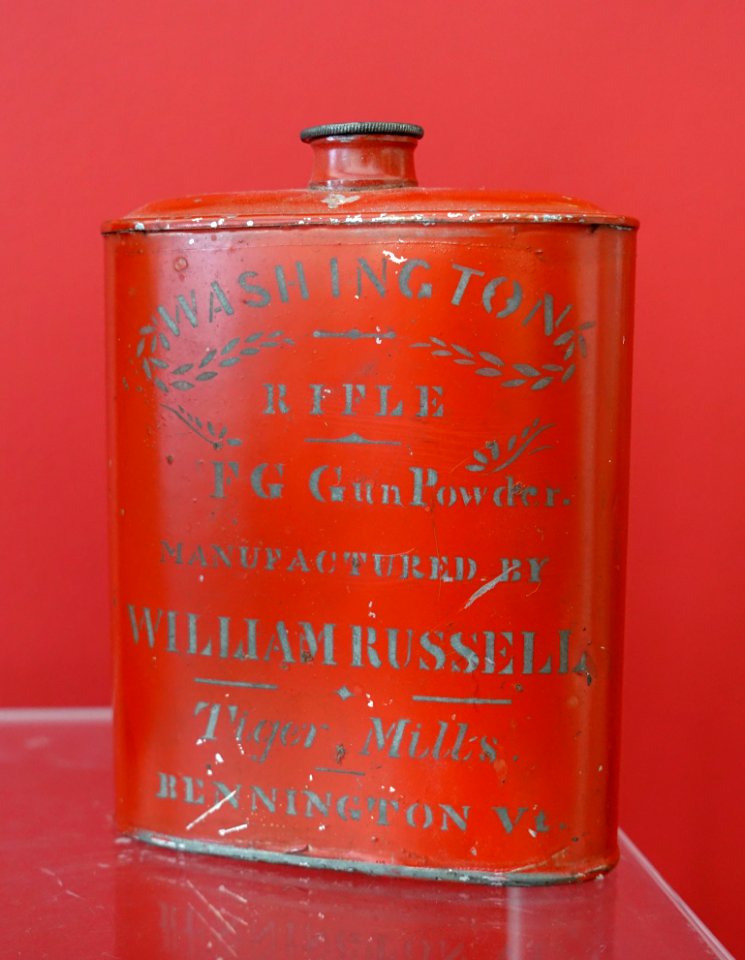 Washington Rifle FG GunPowder, manufactured by William Russell, Tiger Mills, Bennington VT, undated, tinned iron with pewter cap - Bennington Museum - Bennington, VT - DSC08614