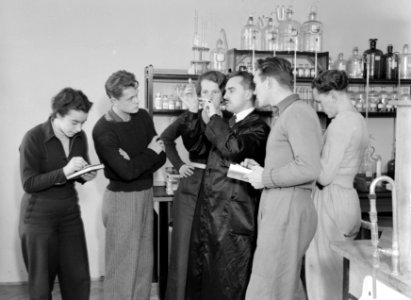 Warschau Centraal Instituut voor Lichamelijke Oefening leraar scheidkunde Alek, Bestanddeelnr 190-1330