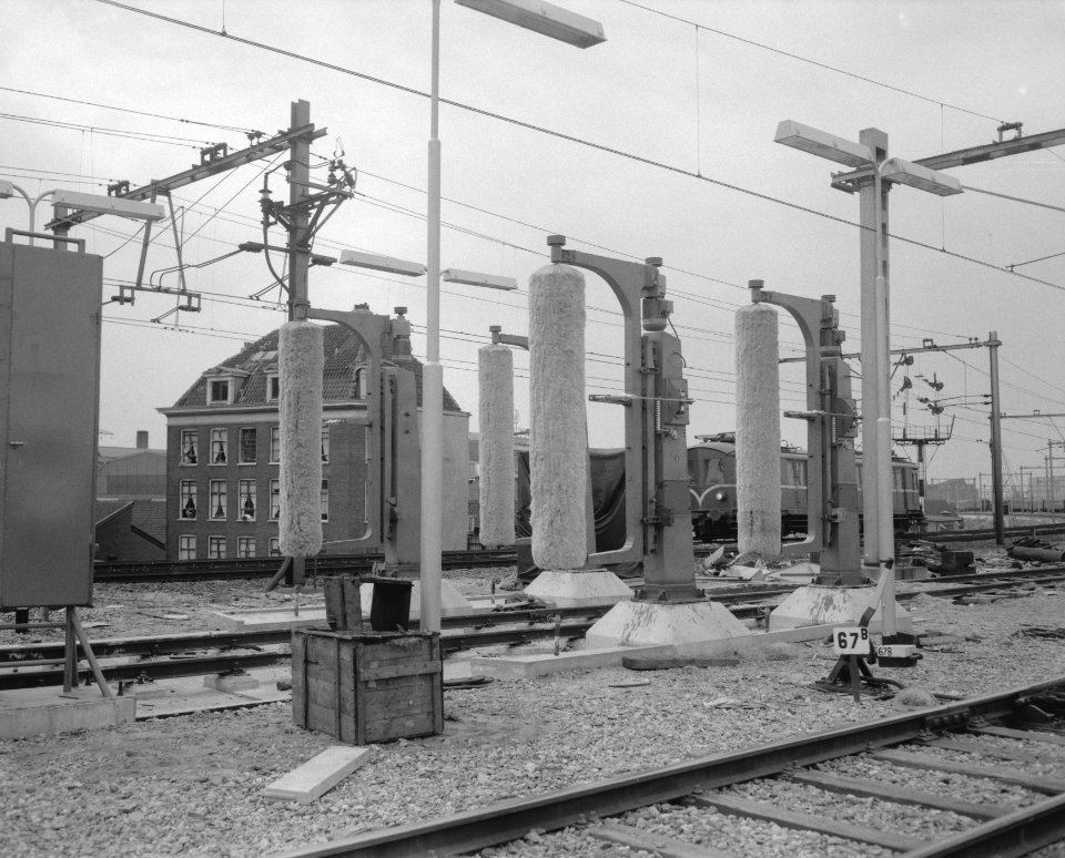 Wasmachine voor spoorwegwagons te Amsterdam, Bestanddeelnr 909-5827