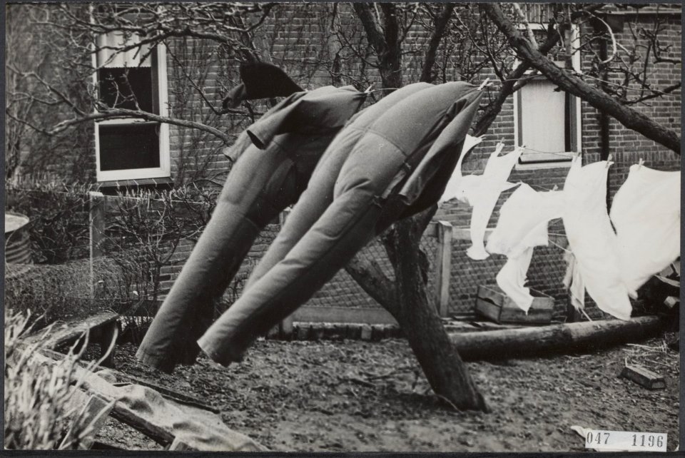 Waslijn met werkpakken., Bestanddeelnr 047-1196