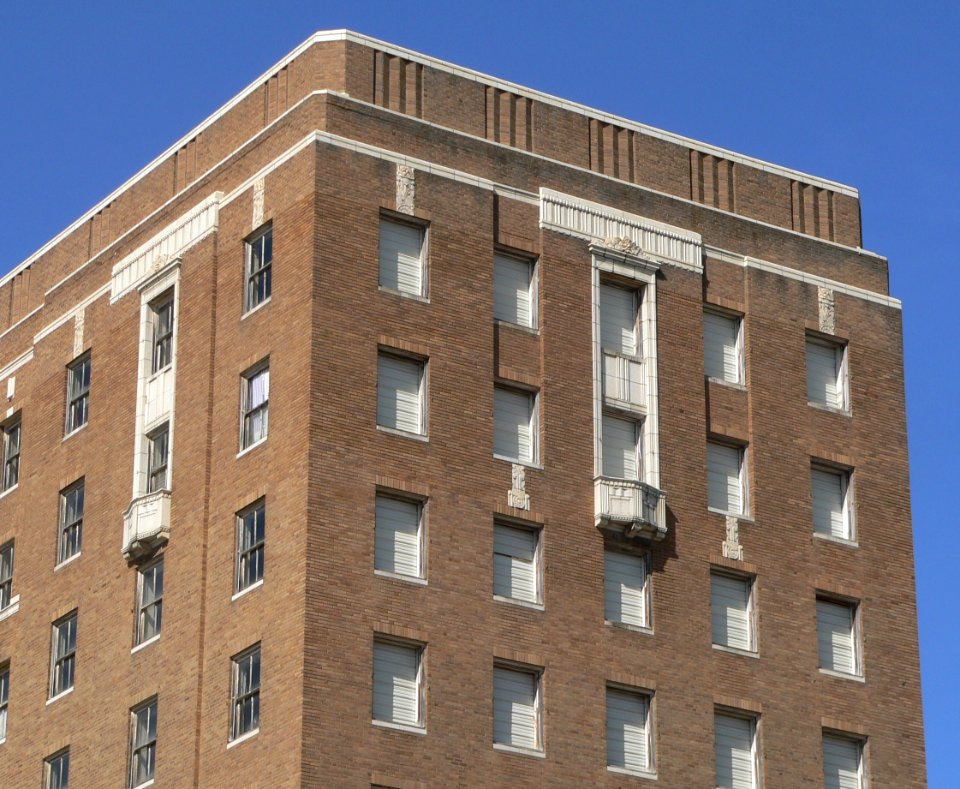 Warrior Hotel (Sioux City) upper from SE 1
