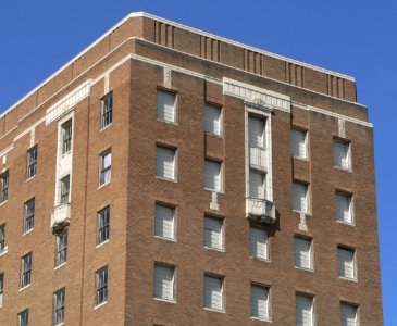 Warrior Hotel (Sioux City) upper from SE 1