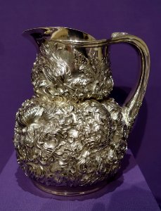 Water pitcher, Tiffany & Co., New York City, 1893, silver - Dallas Museum of Art - DSC04857