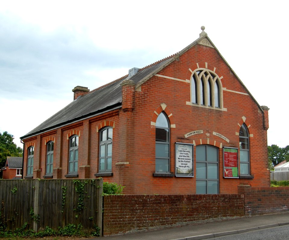 Warsash Gospel Hall (Swinton Hall), Warsash Road, Warsash (May 2019) (4)